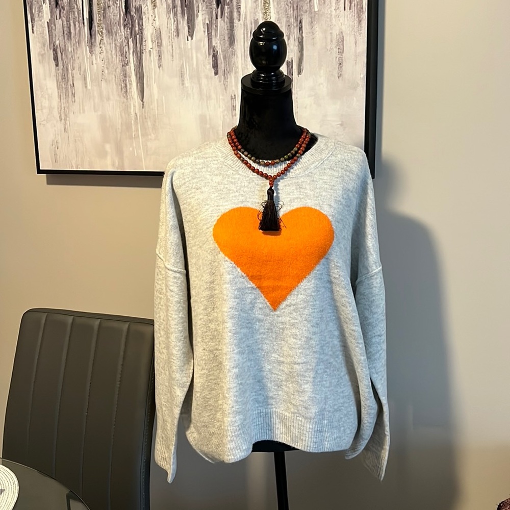 Vince Camuto winter heart sweater size L-Xl 👚 🧡